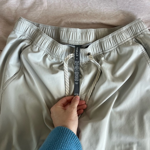 Vuori Men's Tan Pants - Picture 1 of 3